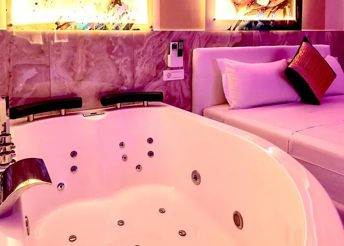 Bed Cinecittadue Rome