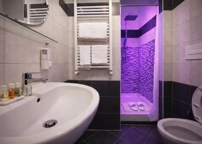 Bed Cinecittadue Bed & Breakfast 3*