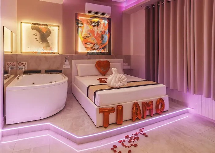 Bed Cinecittadue Bed & Breakfast 3*