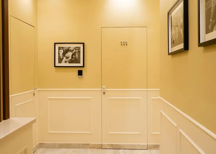 Bed Cinecittadue Bed & Breakfast 3*