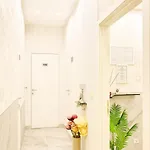 Bed Cinecittadue 住宿加早餐酒店