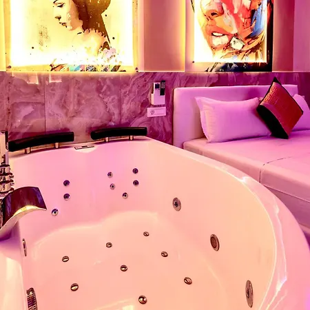 Bed Cinecittadue Rom