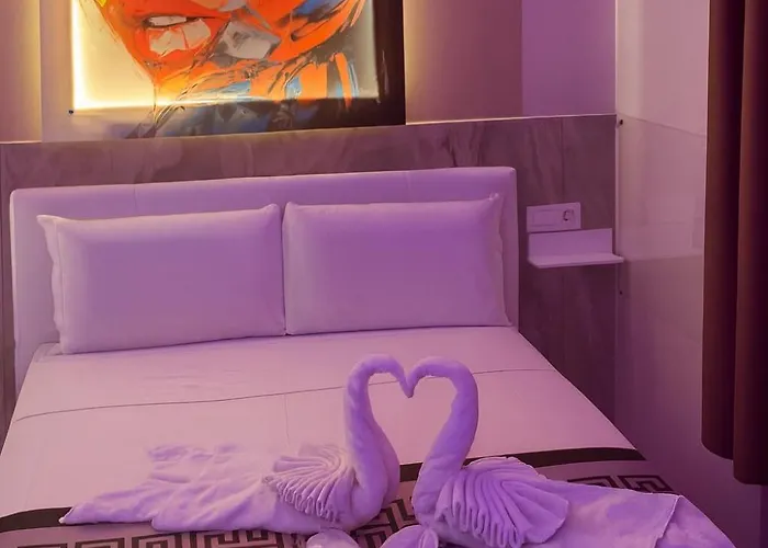 Bed Cinecittadue 住宿加早餐酒店