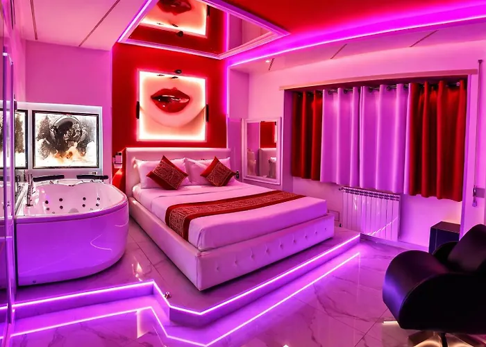 Bed Cinecittadue ローマ