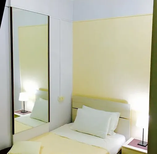 Bed Cinecittadue Bed and breakfast