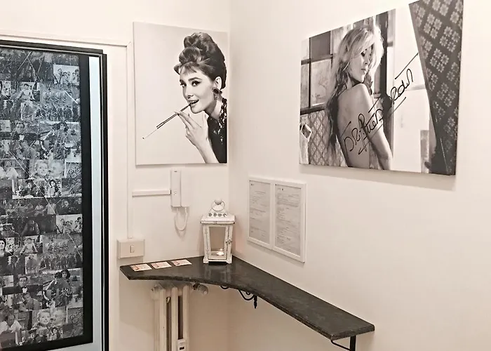 Bed Cinecittadue Bed and breakfast 3*