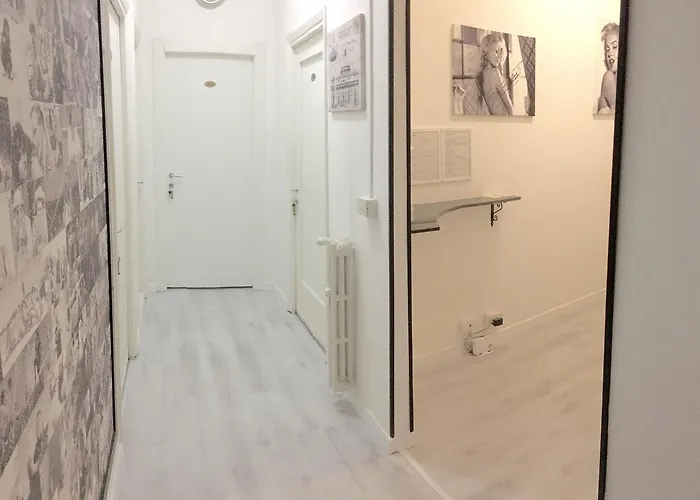 Bed Cinecittadue Bed & Breakfast Rome