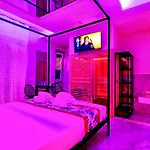 Bed Cinecittadue 4* روما