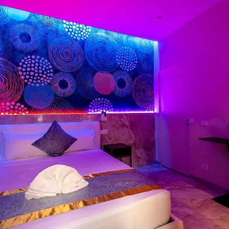 Oda ve Kahvaltı Bed Cinecittadue 4*