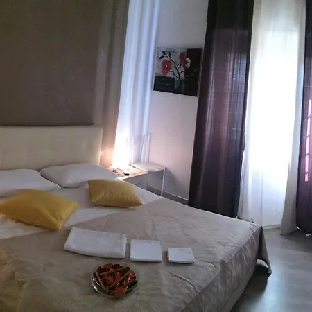 Bed Cinecittadue 3* Roma