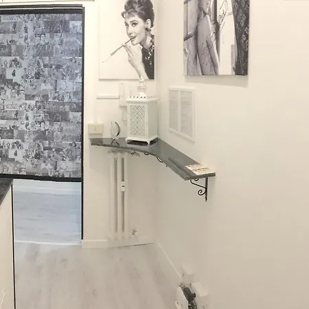 Bed Cinecittadue Oda ve Kahvaltı Roma